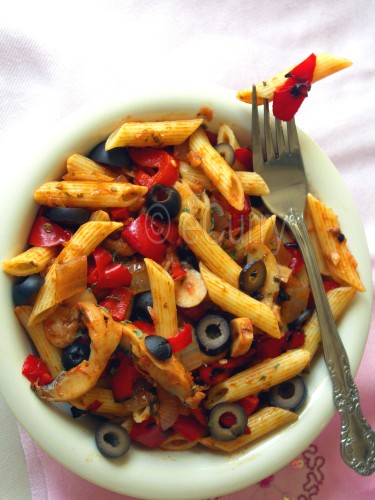 Penne Pasta in Red Pepper Pesto 1