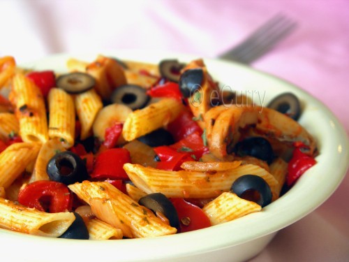 Penne pasta in Red pepper pesto2