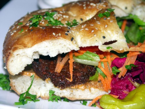 Istanbul falafel sandwich