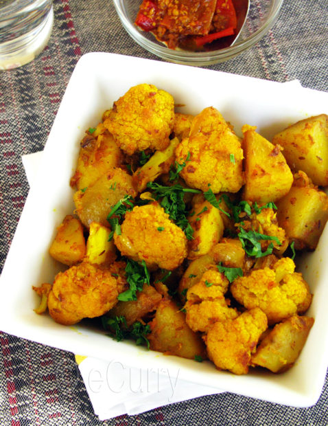 Aloo Gobi/Spiced Cauliflower and Potatoes