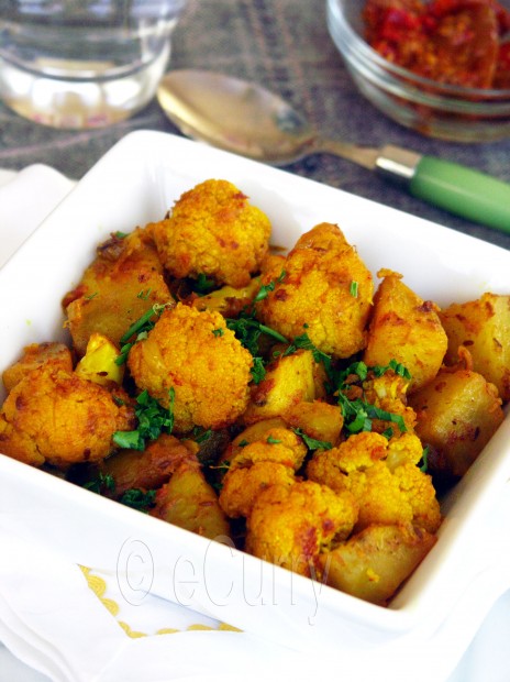 Aloo Gobi/Spiced Cauliflower and Potatoes