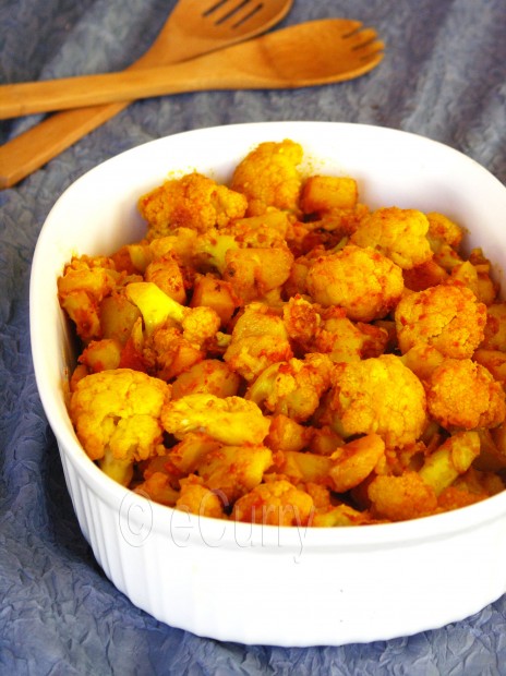 Cauliflower with Tomatoes