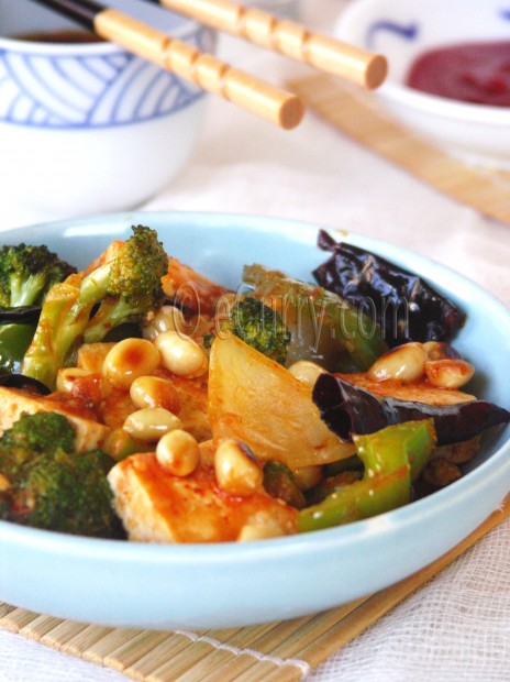 Tofu Stir Fried with Peanuts