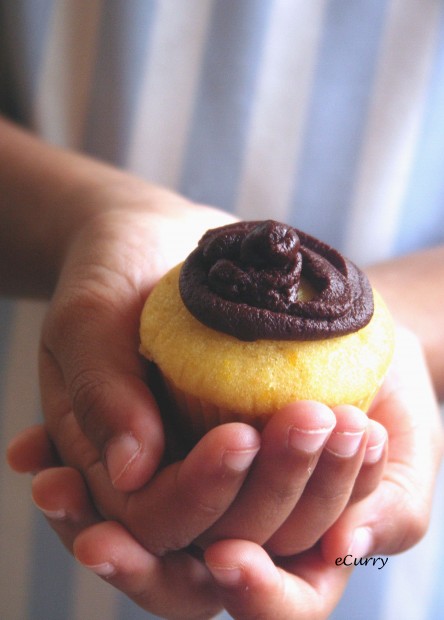 Orange Chocolate Cupcake 