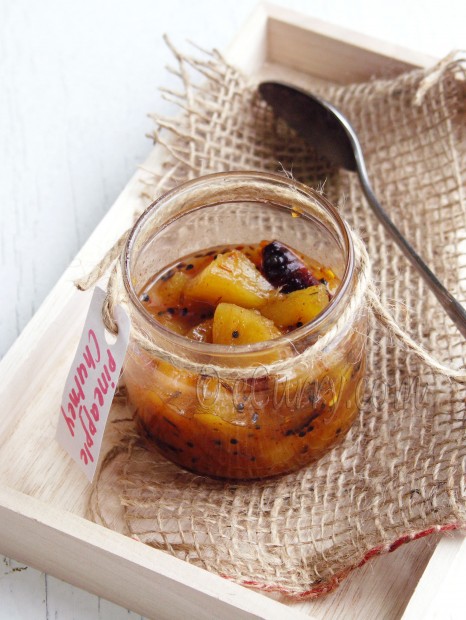 Pineapple Chutney/Anarosher Chutney