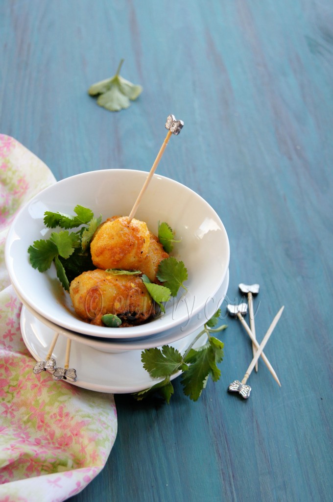 Niramish Dum Aloo - Spice Coated Baby Potatoes