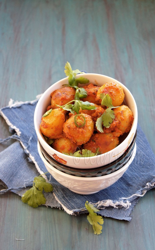 Niramish Dum Aloo