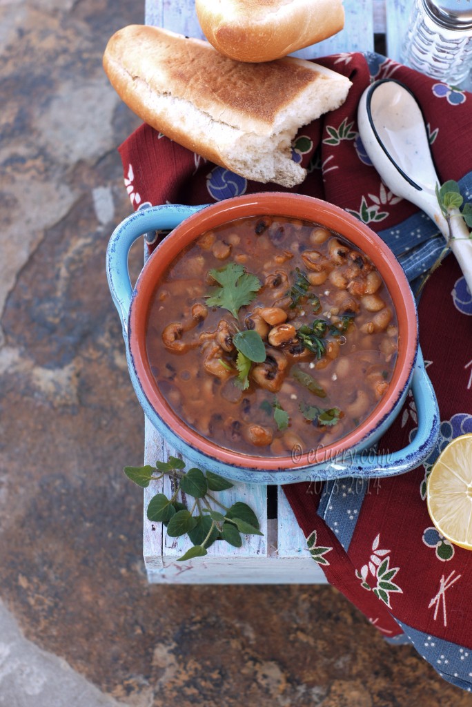 Black-eyed-peas-with-Roasted-Tomato-Sauce-1.jpg