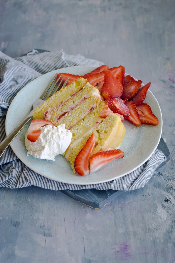 Strawberry lemon layer cake 6