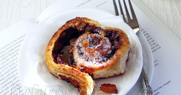 Caramelized Apple Walnut Cinnamon Rolls