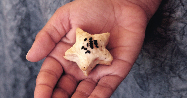 Almond, Nigella & Pepper Cocktail Cookies