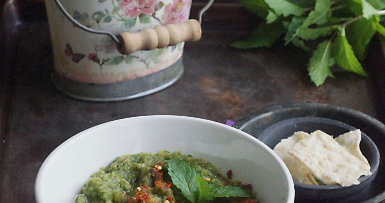 Green Mango, Mint and Garlic Chutney/Salsa