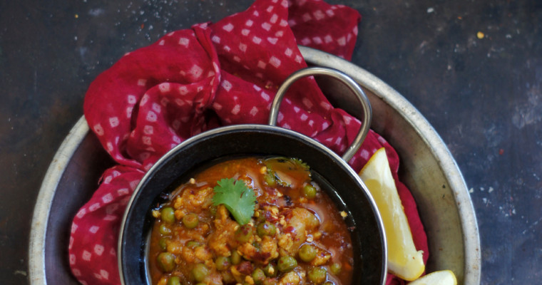 Keema, Matar, Aloo: Minced Meat with Peas and Potatoes