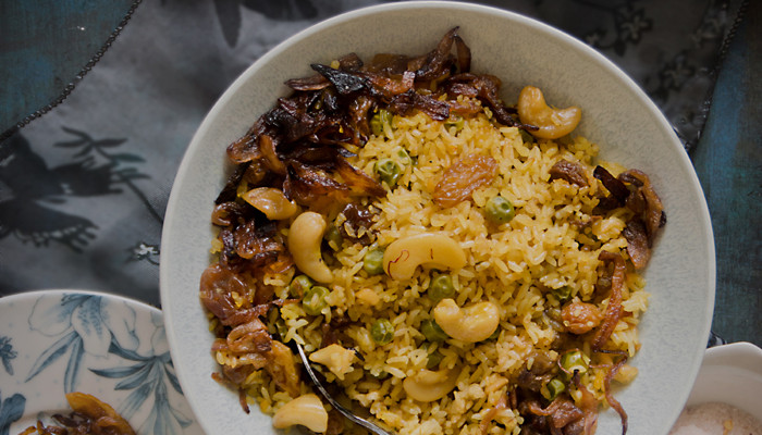 Bengali Mishti Pulao: Bengali Style Pilaf with Cashews and Raisins